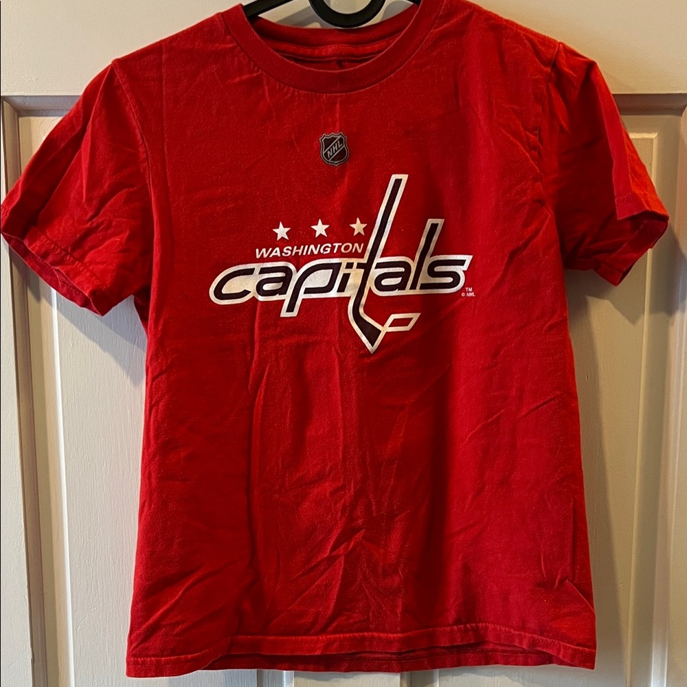 Reebok Kids Medium 10-12 Washington Capitals Ovechkin #8 Red T-Shirt NHL